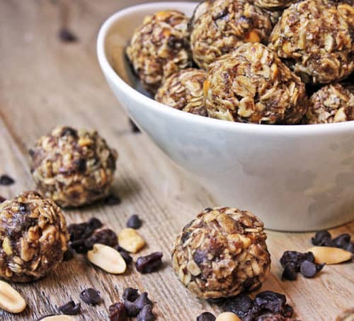 No bake energy bites that taste like a cross between your three favorite cookies: Chocolate Chip, Peanut Butter and Oatmeal Raisin. The addition of flax meal kick up the flavor and the good-for-you-factor!
