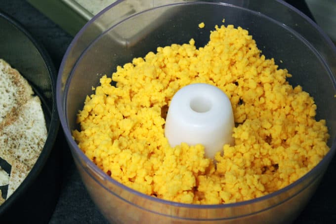 How to make an egg casserole - cheese in food processor 
