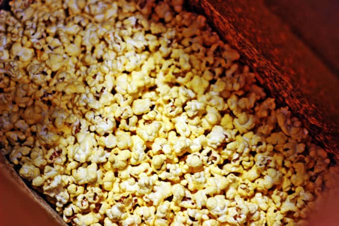 Easy Homemade Cheddar Cheese Popcorn! Just like the kind you buy in tins at Christmas!
