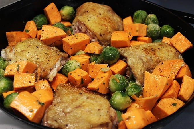 Made in one skillet, this One Pot Roasted Rosemary Chicken with Fall Vegetables is full of flavor even though it only has seven ingredients, TOTAL. Yes, seven ingredients for the whole meal, and only one pan to get dirty. This is the perfect meal to make on a school night when you’re looking for something healthy, hearty and well balanced.
