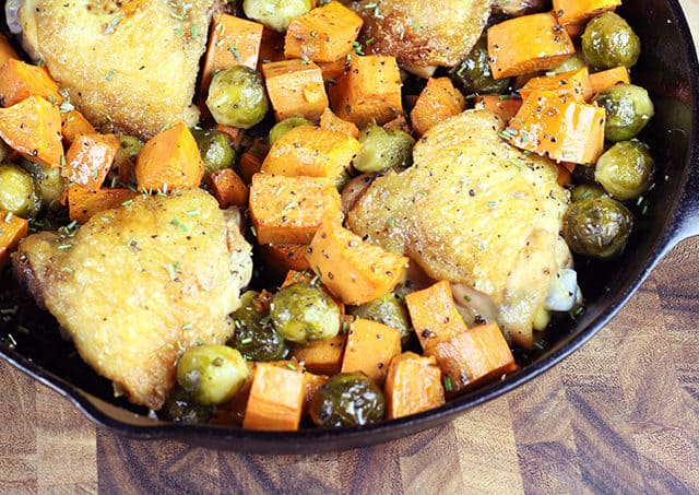 Made in one skillet, this One Pot Roasted Rosemary Chicken with Fall Vegetables is full of flavor even though it only has seven ingredients, TOTAL. Yes, seven ingredients for the whole meal, and only one pan to get dirty. This is the perfect meal to make on a school night when you?re looking for something healthy, hearty and well balanced.