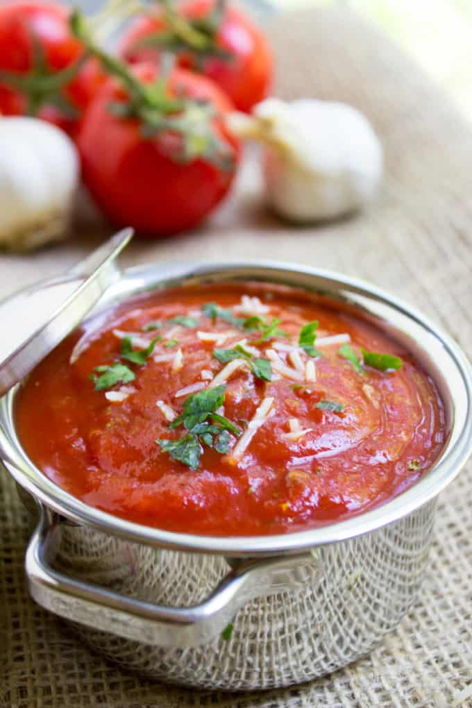 Marinara sauce that's easy to make at home