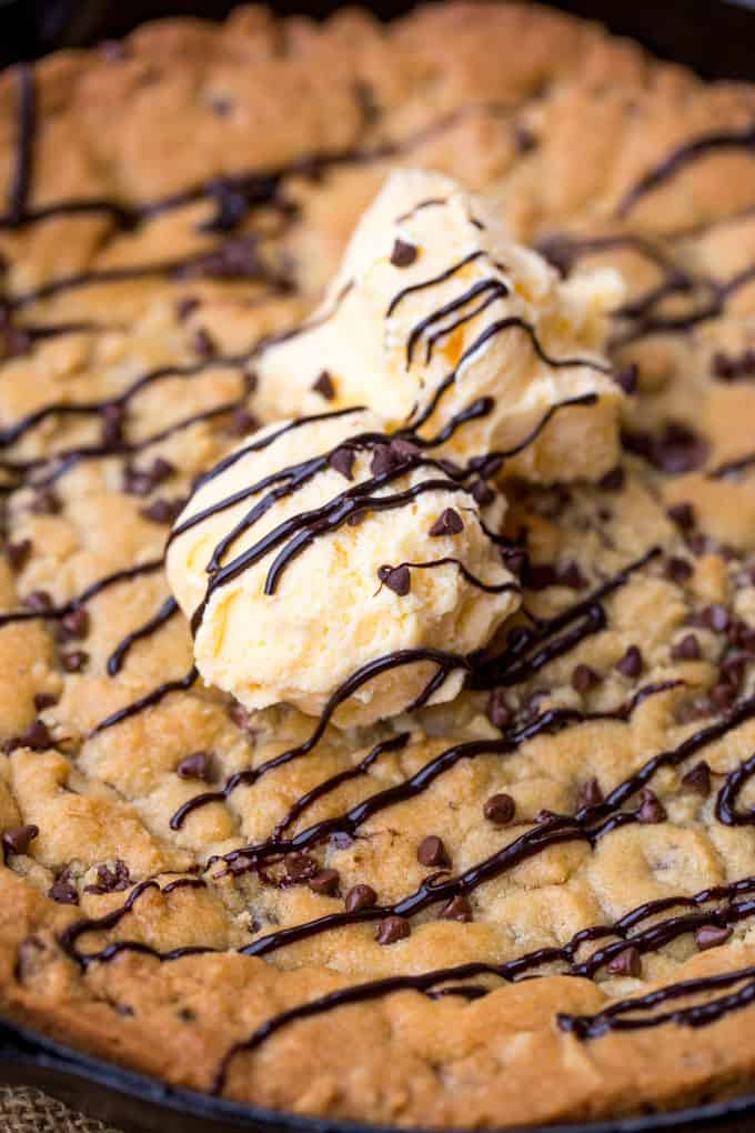 Chocolate Chip Cookie Pizza