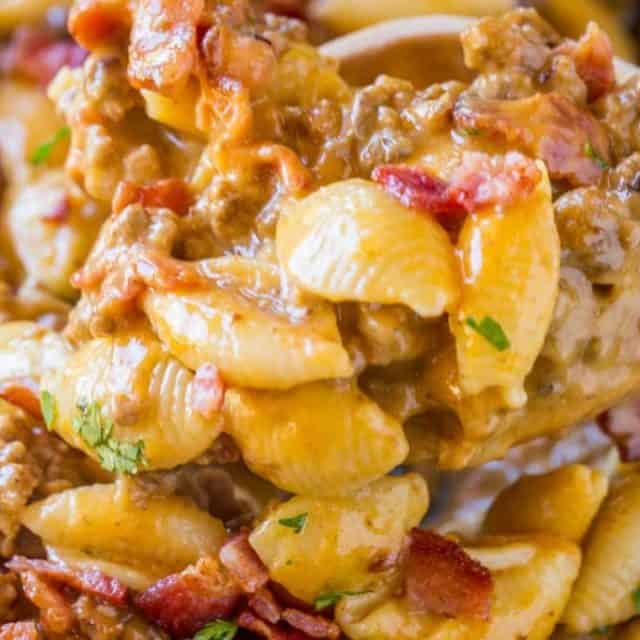 Bacon Cheeseburger Hamburger Helper is full of bacon and cheesy pasta goodness turned into a 30 minute meal perfect for weeknights that the kids will love!?