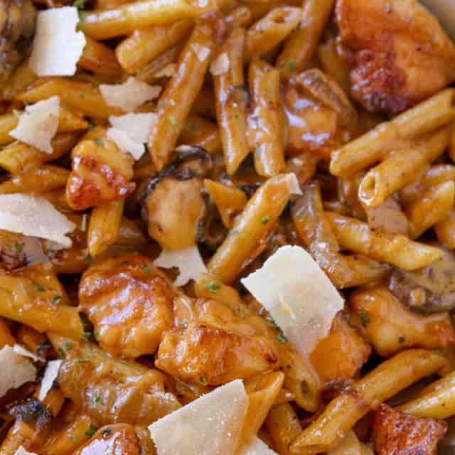 Cheesecake Factory Pasta Da Vinci?with chicken and mushrooms in a creamy madeira wine sauce with Parmesan cheese. A perfect copycat of one of the most popular pastas on the menu!