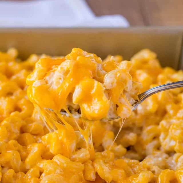 Easy Baked Mac and Cheese