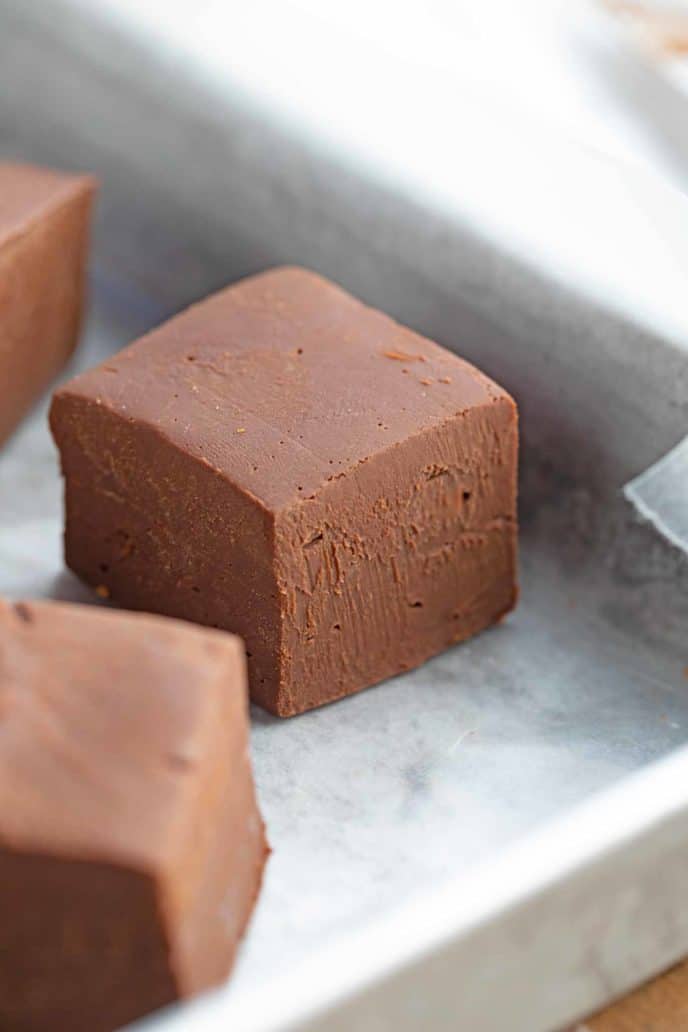 Easy Chocolate Fudge with 3 Ingredients