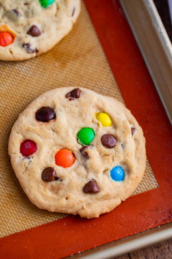 Easy M&M Cookies