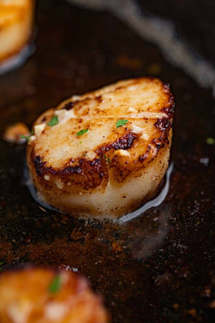 Pan Seared Scallop with Garlic and Butter